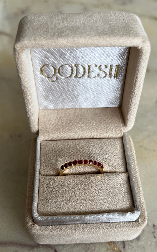 Anillo Infinity 2mm Rubí